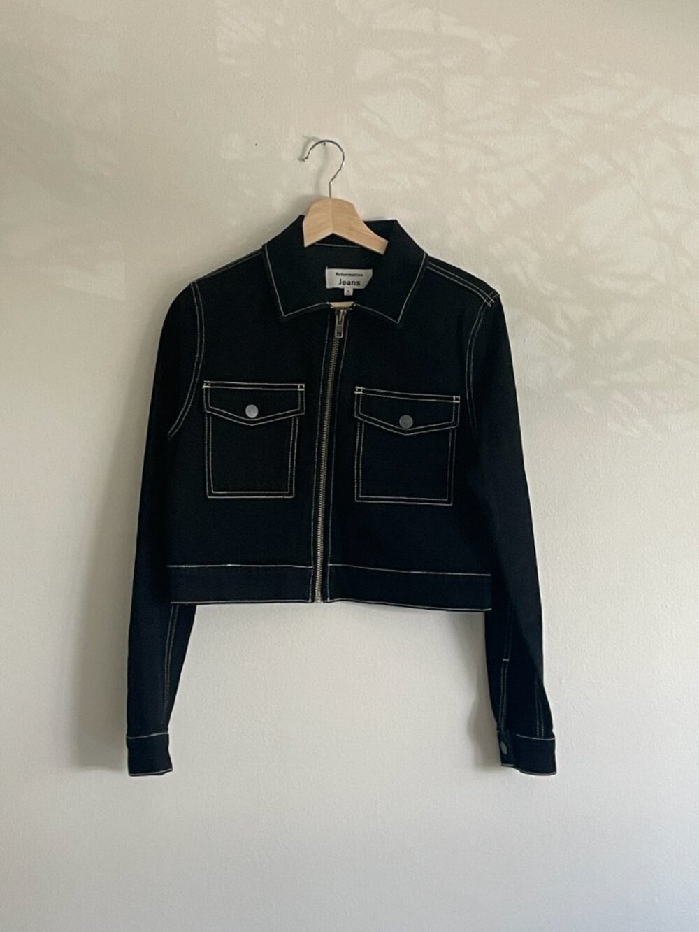 Cropped Contrast-stitch Denim Jacket in Black - Medium